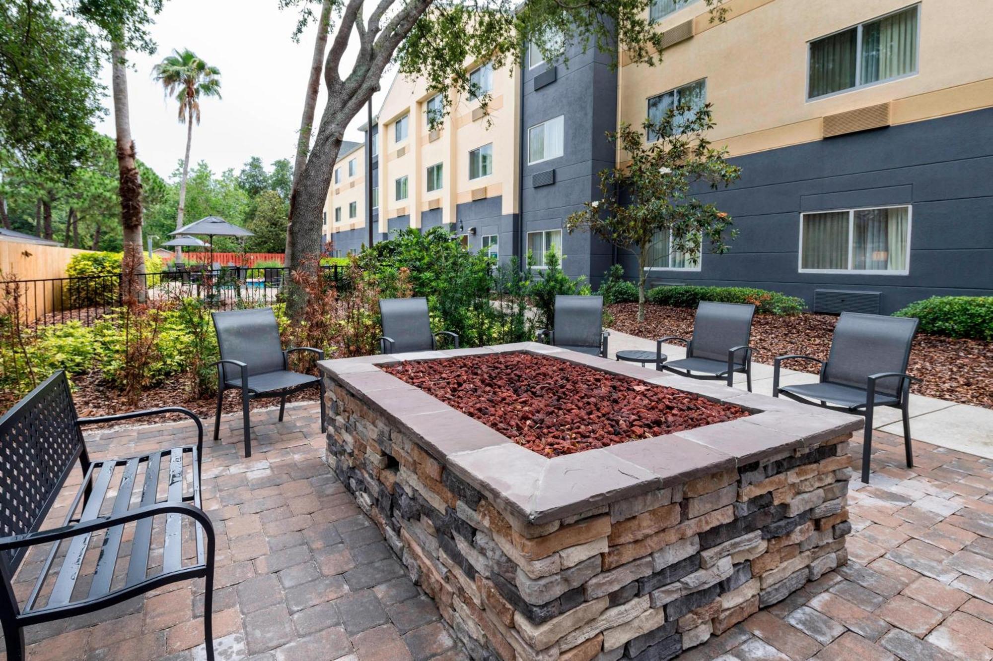 Fairfield Inn And Suites St Petersburg Clearwater Pinellas Park Exterior photo